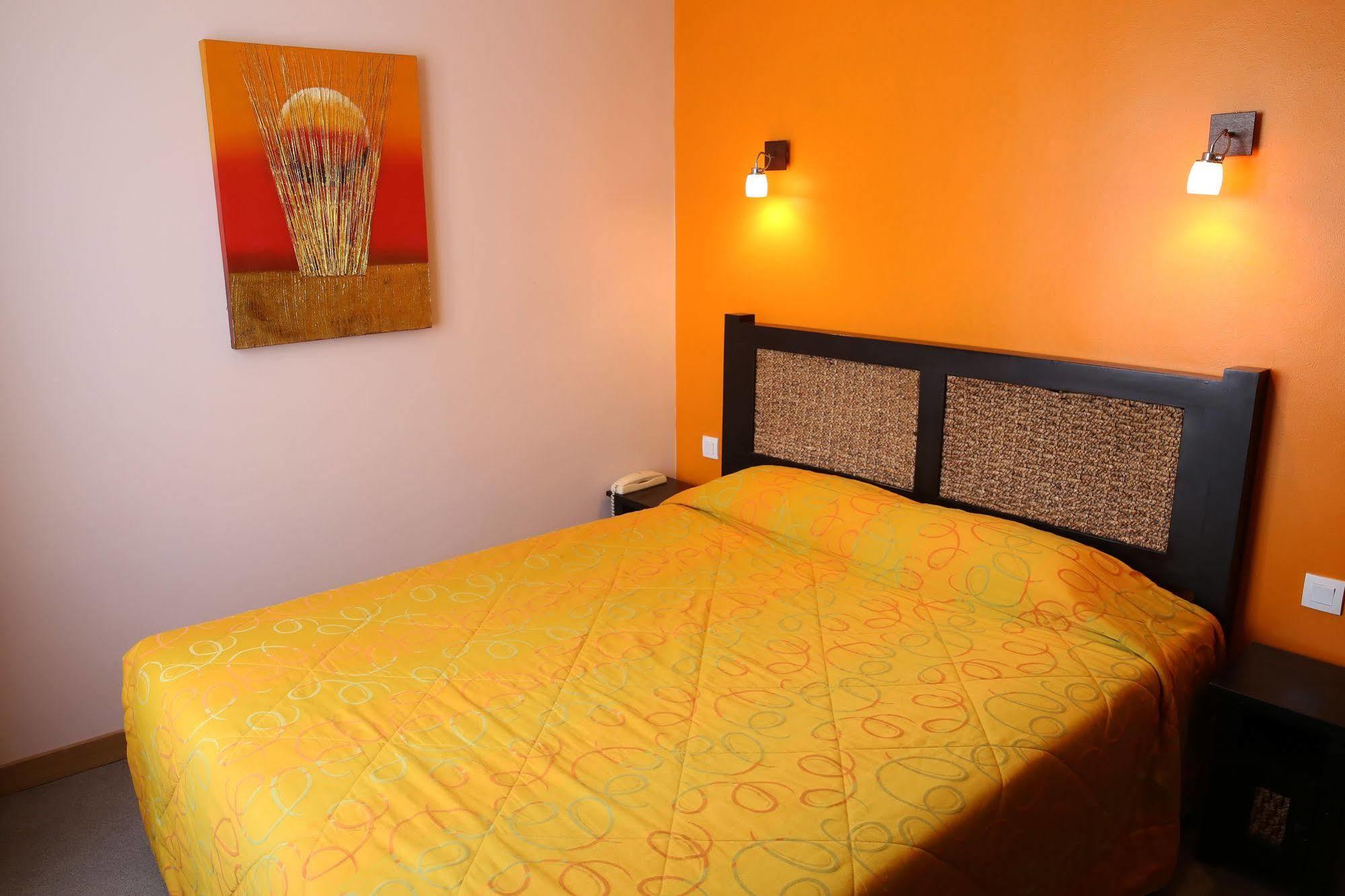 L'Oyat Hotel Lacanau Ngoại thất bức ảnh